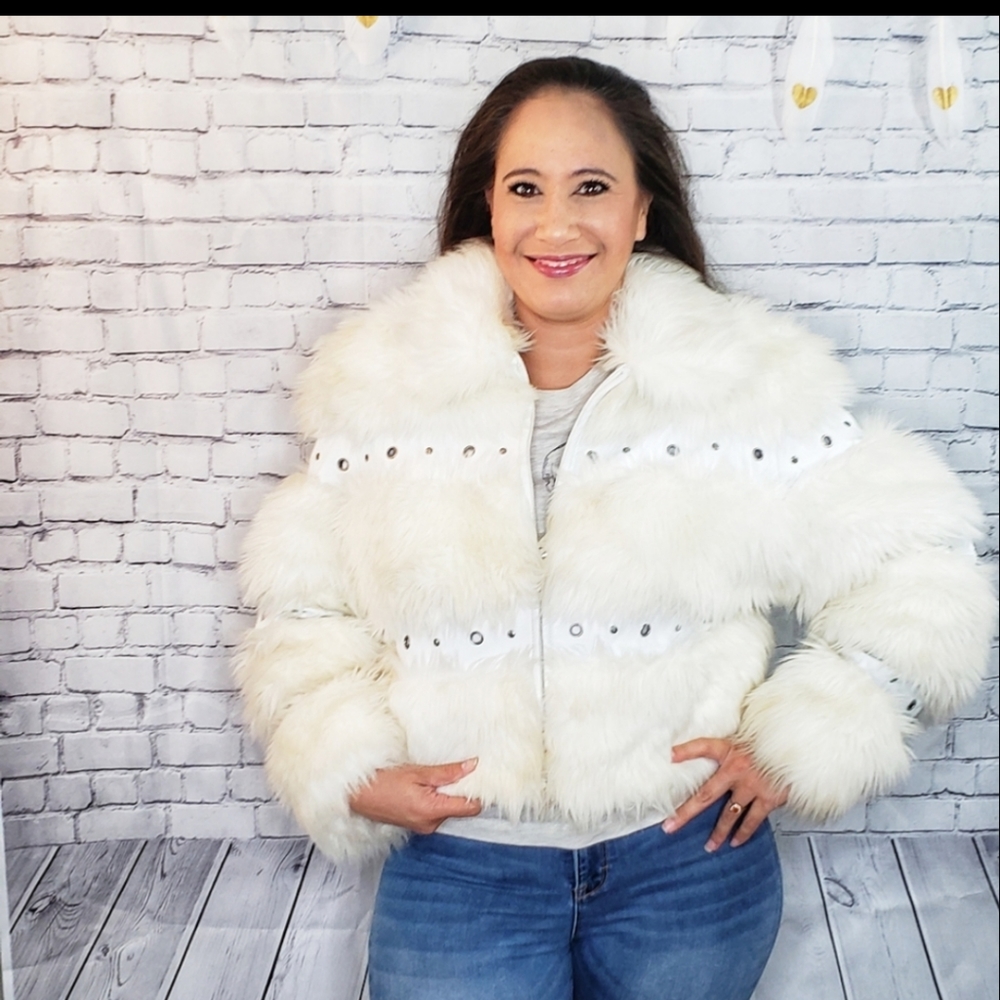 Wilsons Leather White Fur Studded Leather Jacket - Picture 4 of 5
